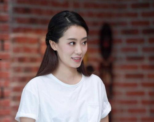 娱乐圈吃瓜张小斐小说,张小斐的瓜田秘事