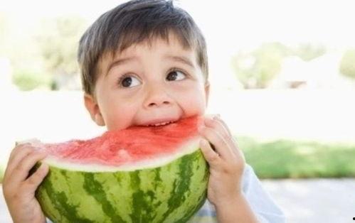 娱乐吃瓜酱宝宝视频大全,盘点萌娃搞笑瞬间，笑料十足！